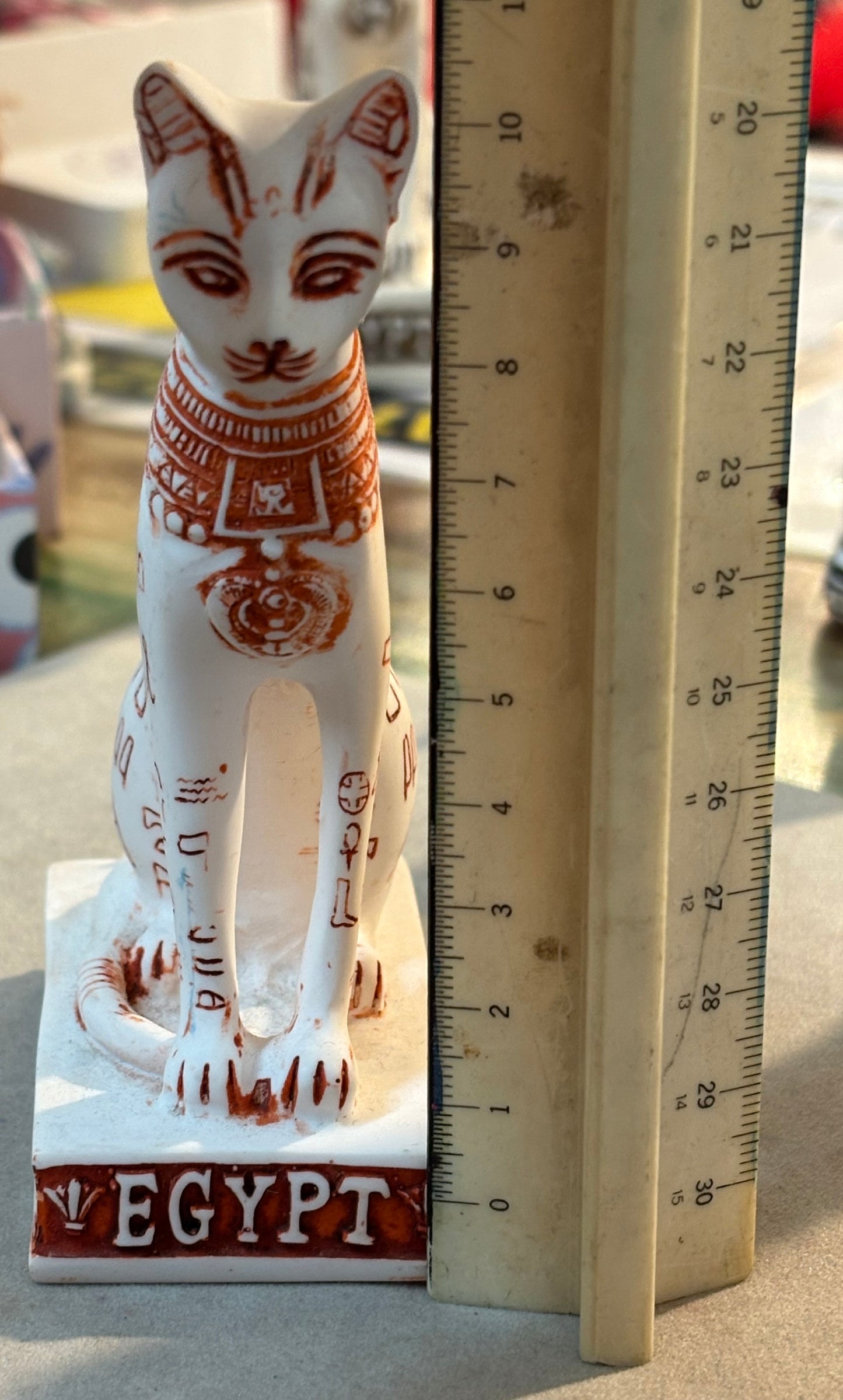 Gatto egiziano statuetta di 10.5 cm Bianco e rosso