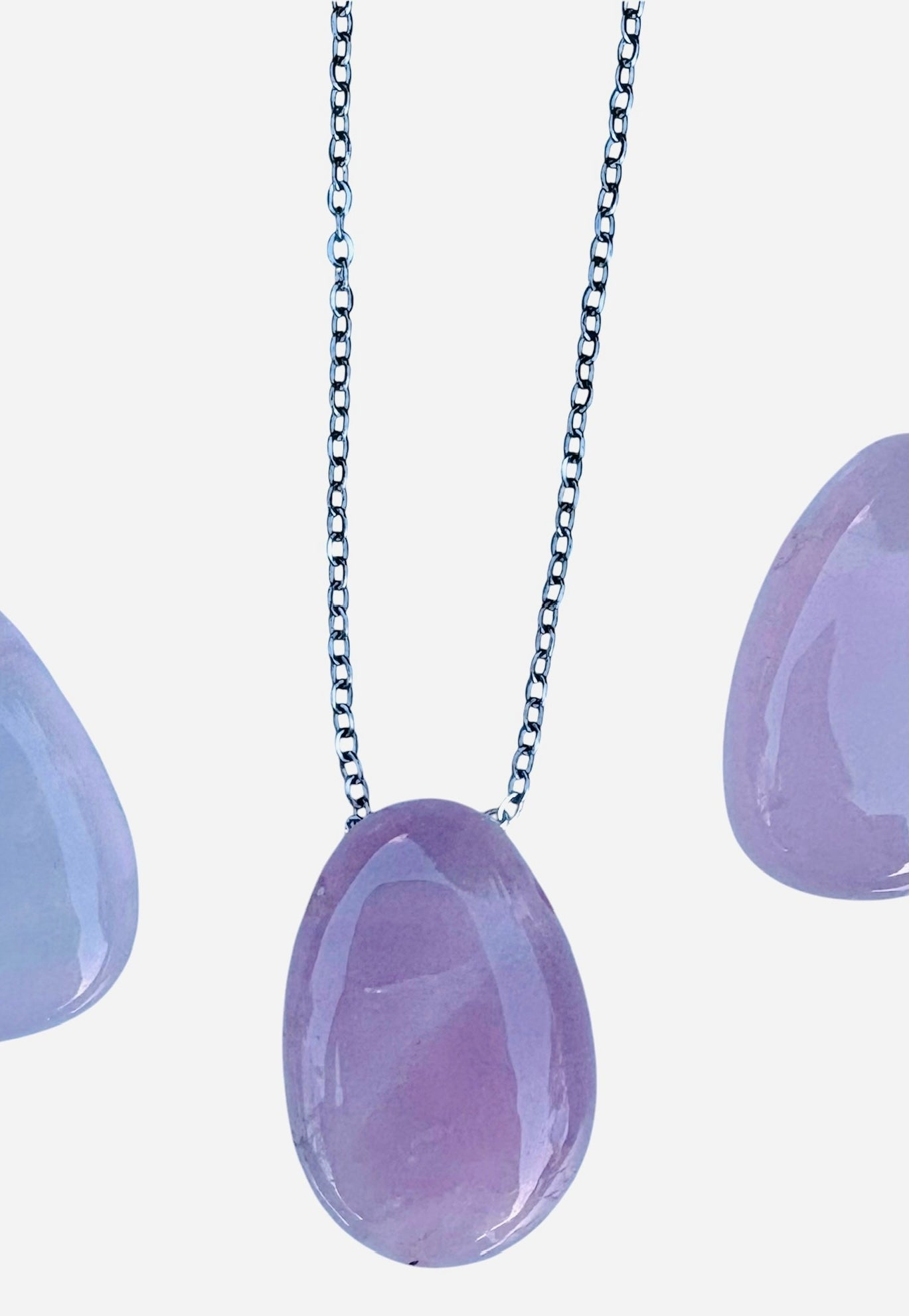 Collana con pietra forata di Quarzo Rosa