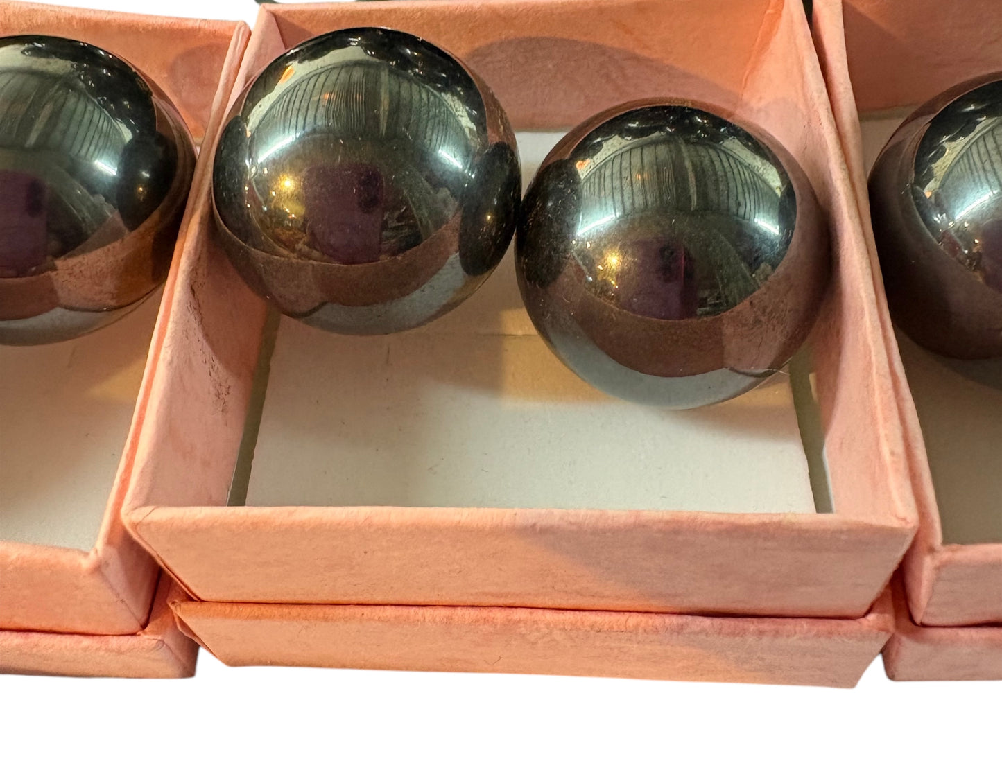 Ematite magnetica a sfera