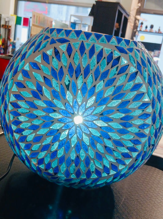 Lampada Ovale in vetro mosaico Blu spirale