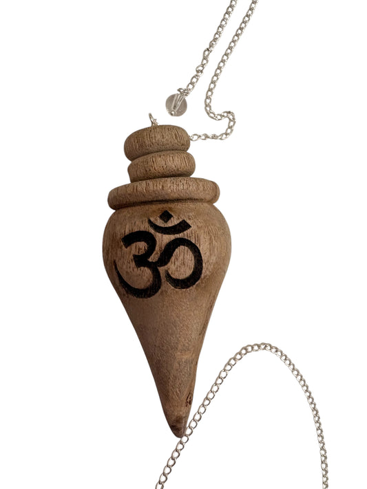 Pendolo in Legno Iside con OM (con Testimone)