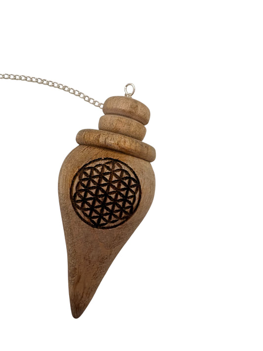 Pendolo in Legno Iside con FIORE DELLA VITA (con Testimone)