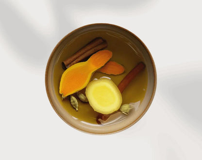 YOGI TEA Curcuma Chai (INFUSO AYURVEDICO DI SPEZIE CON CURCUMA, CANNELLA, ZENZERO)