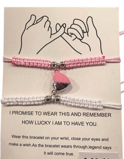 2 Bracciali Cuori magnetici in filo rosa e bianco